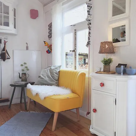 Bauwagen Lilly In Hemmoor